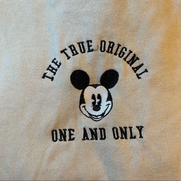 ✨Disney Mickey Mouse NWOT Tan and White Cropped Sweater - Size Large ✨ - Picture 8 of 11